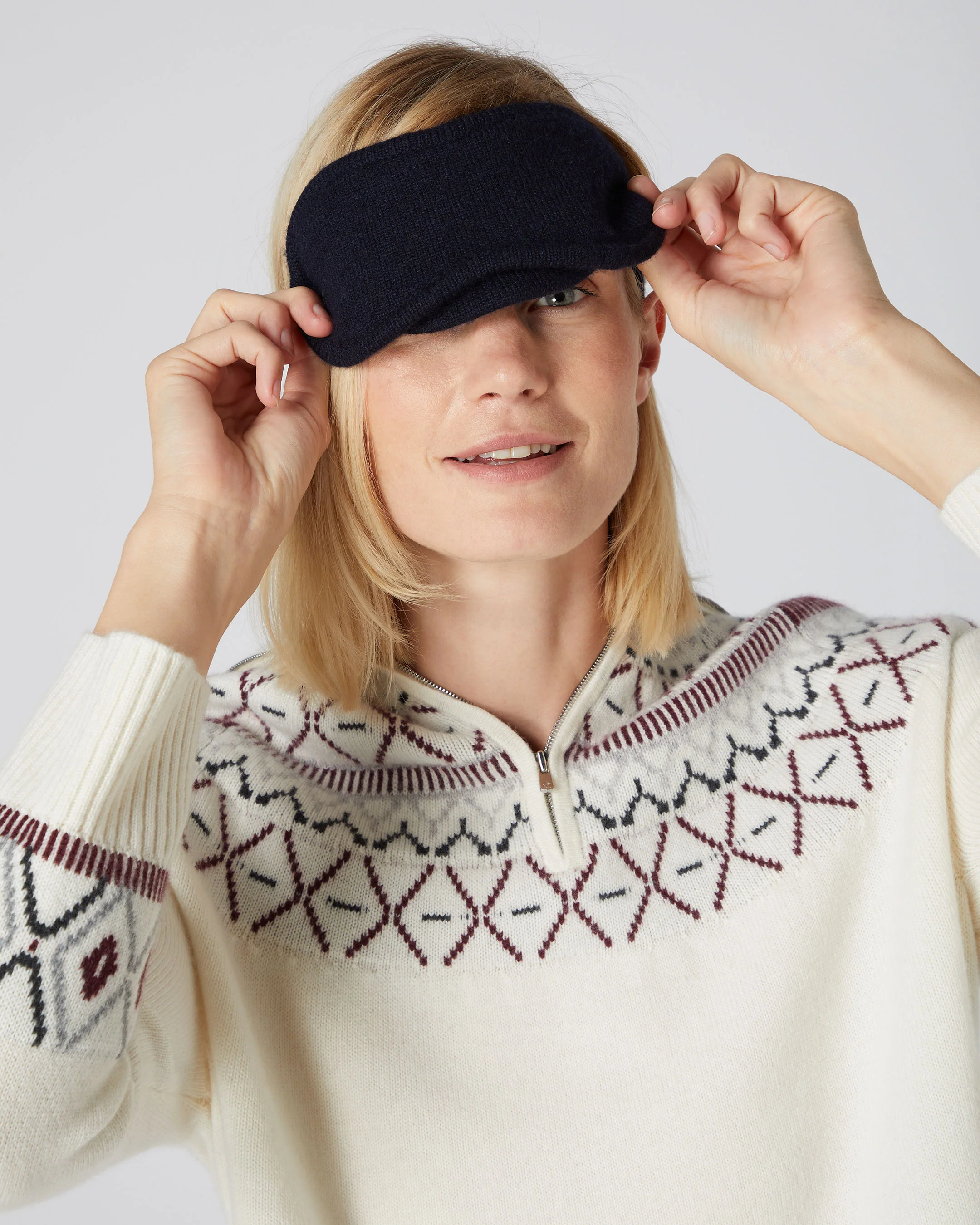 Unisex Knitted Cashmere Eye Mask Navy Blue - Image 3