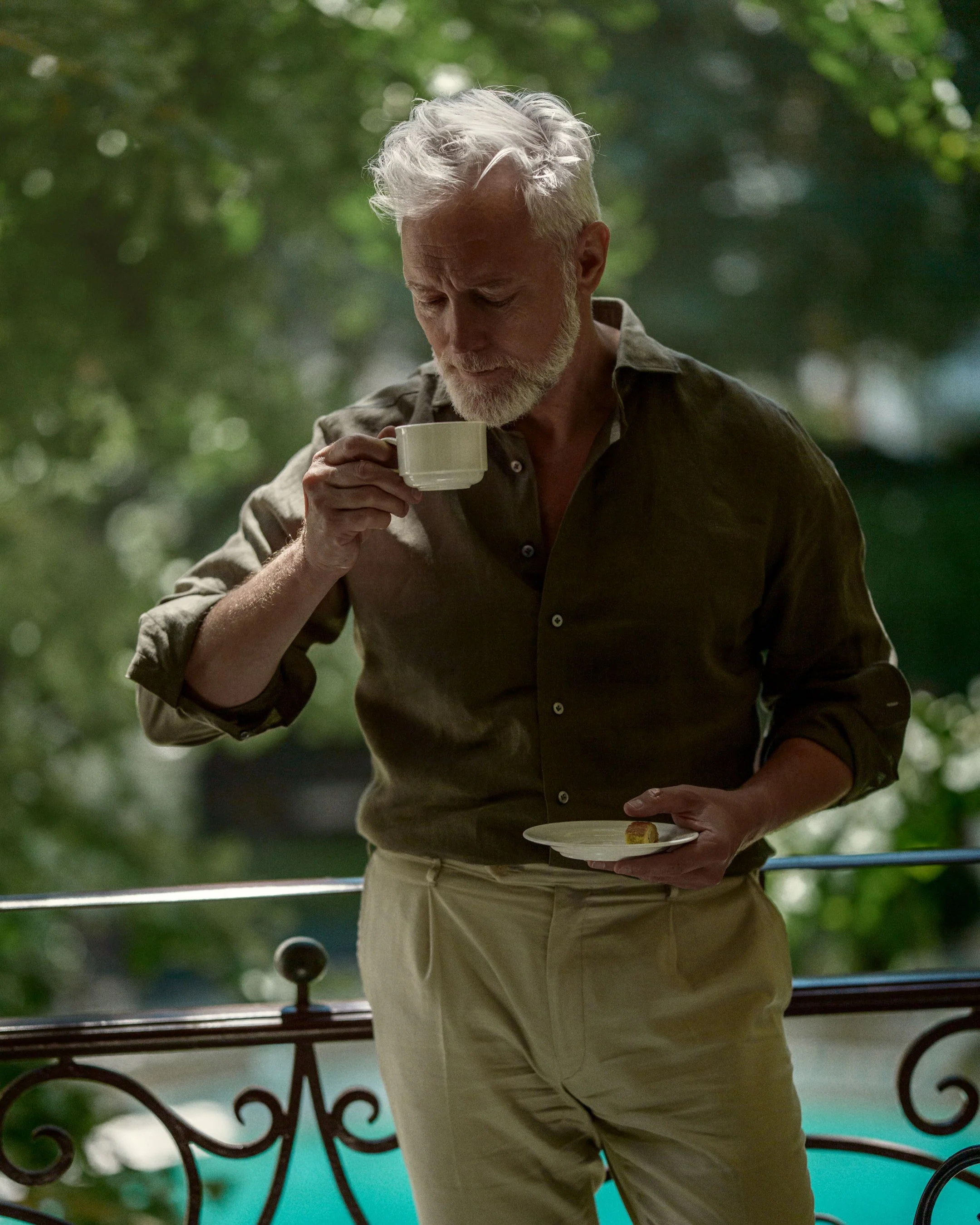 Men's Cannes Linen Shirt Khaki Green - Image 7