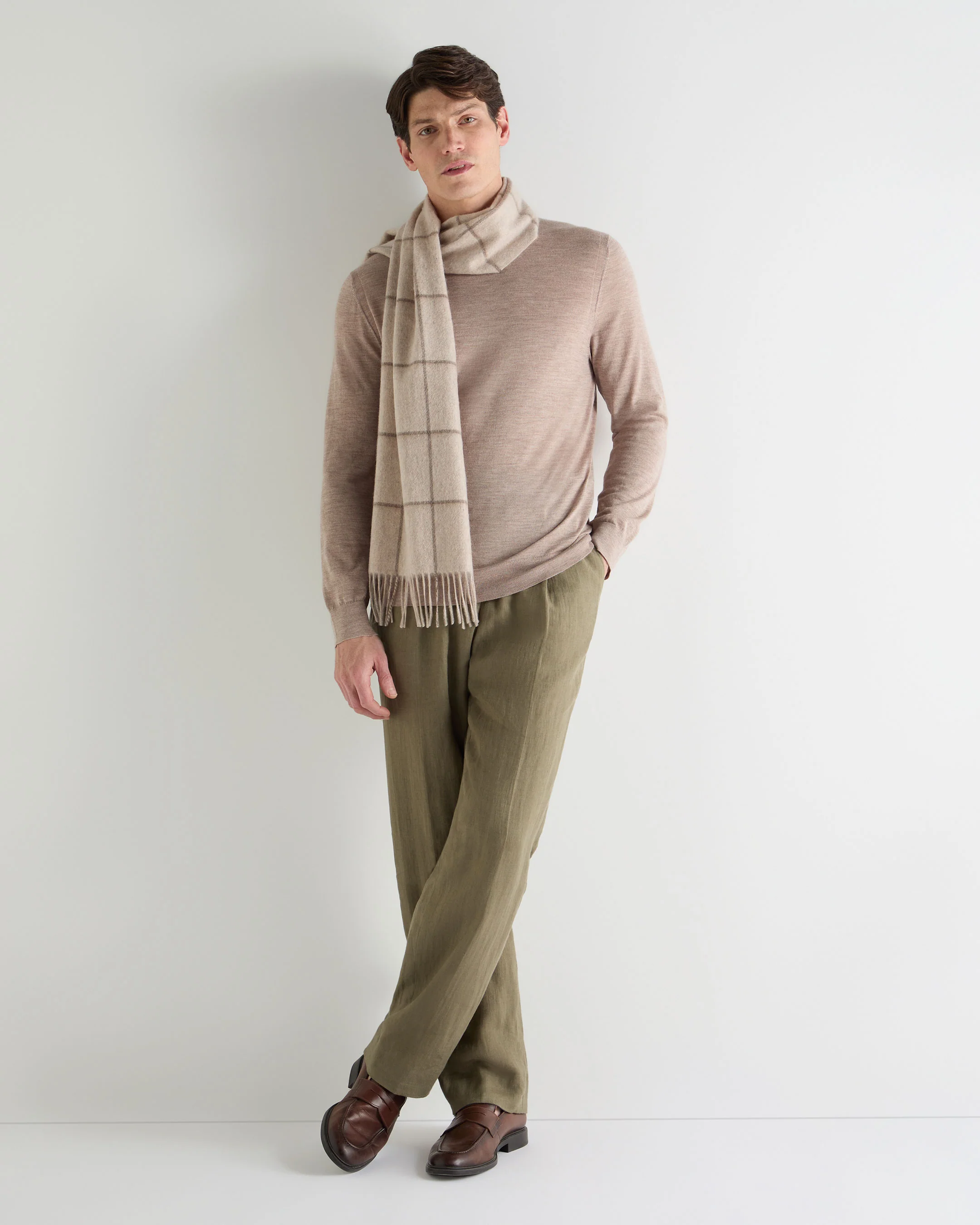 Men's Covent Fine Gauge Cashmere Round Neck Jumper Soft Taupe Brown - Image 3