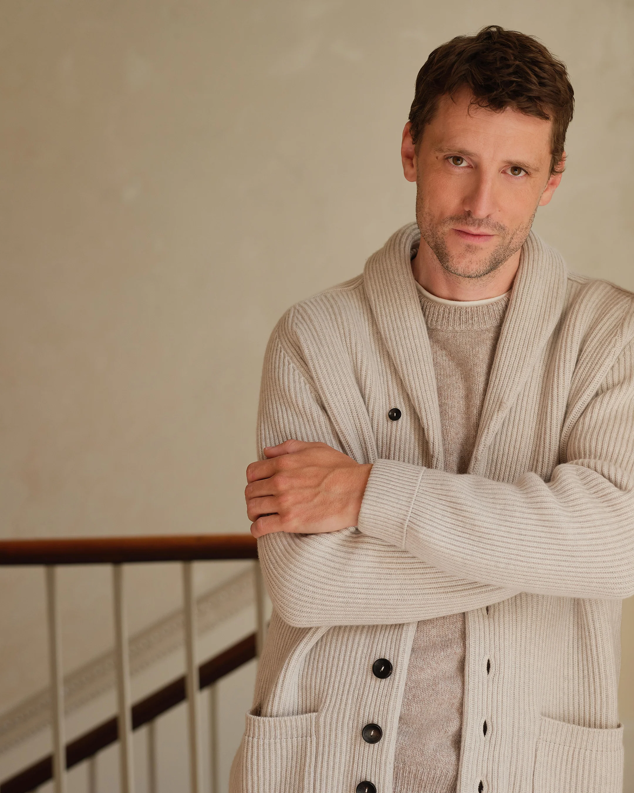 Men's Oxford Round Neck Cashmere Jumper Oat Grey - Image 7