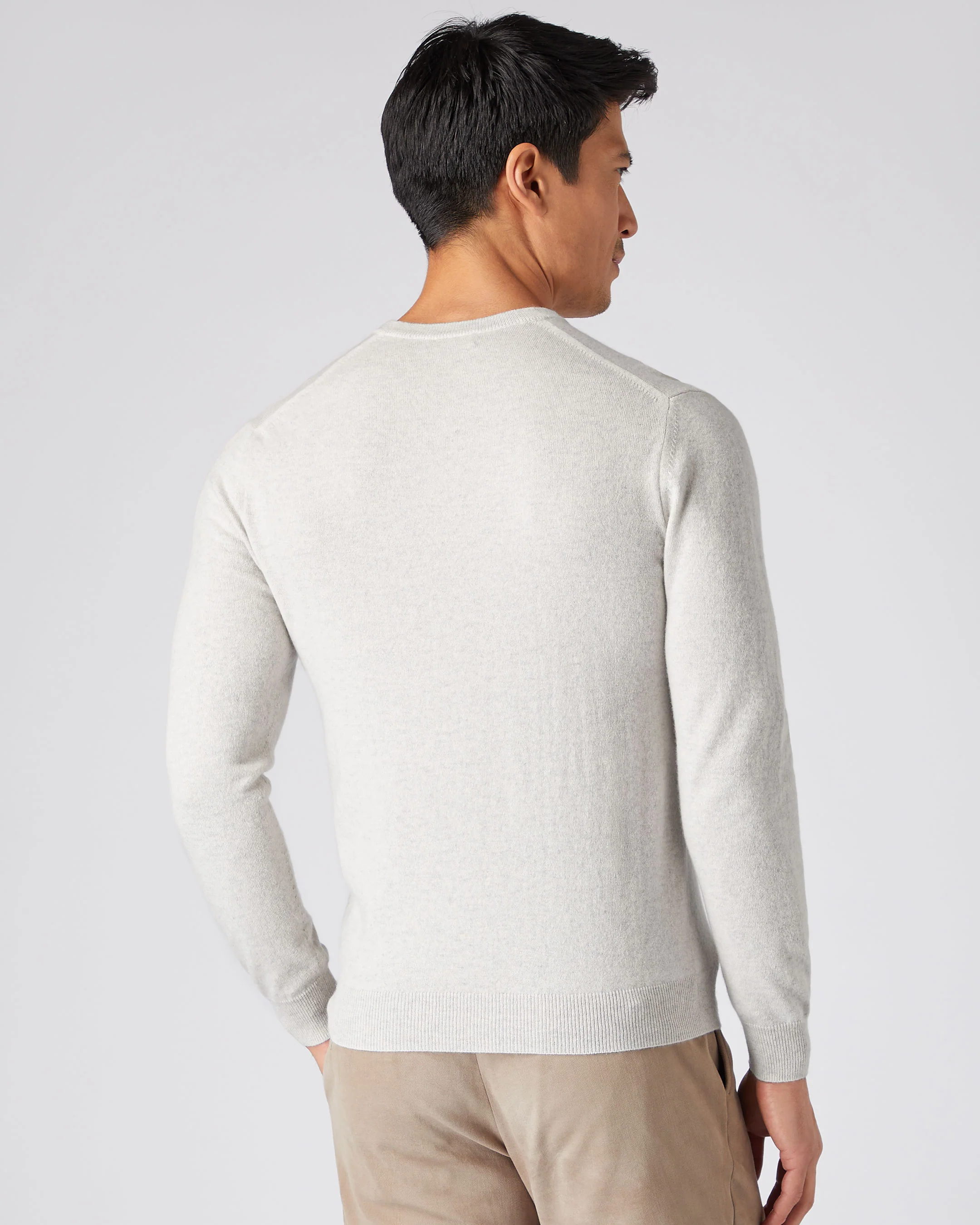 Men's The Burlington V Neck Cashmere Jumper Pebble Grey - Image 4