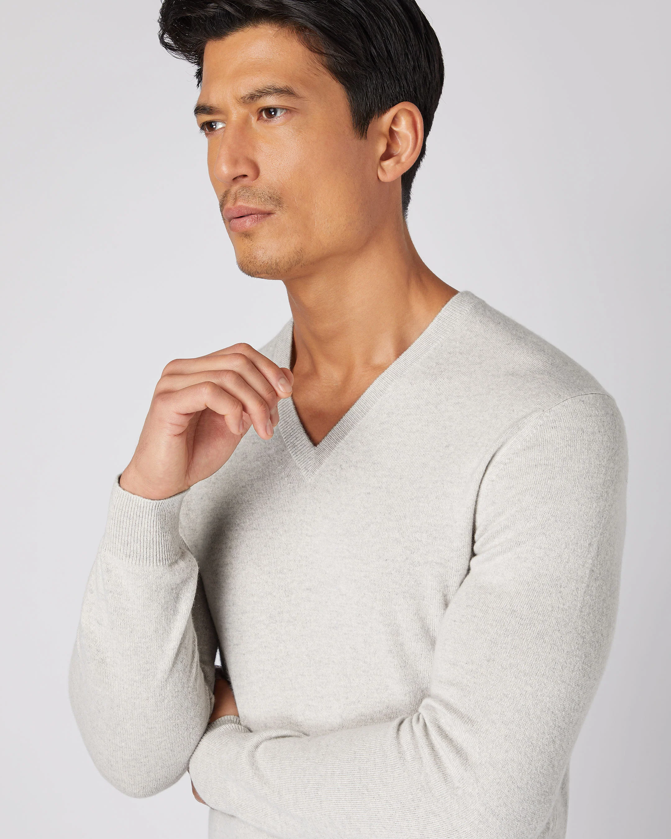 Men's The Burlington V Neck Cashmere Jumper Pebble Grey - Image 5