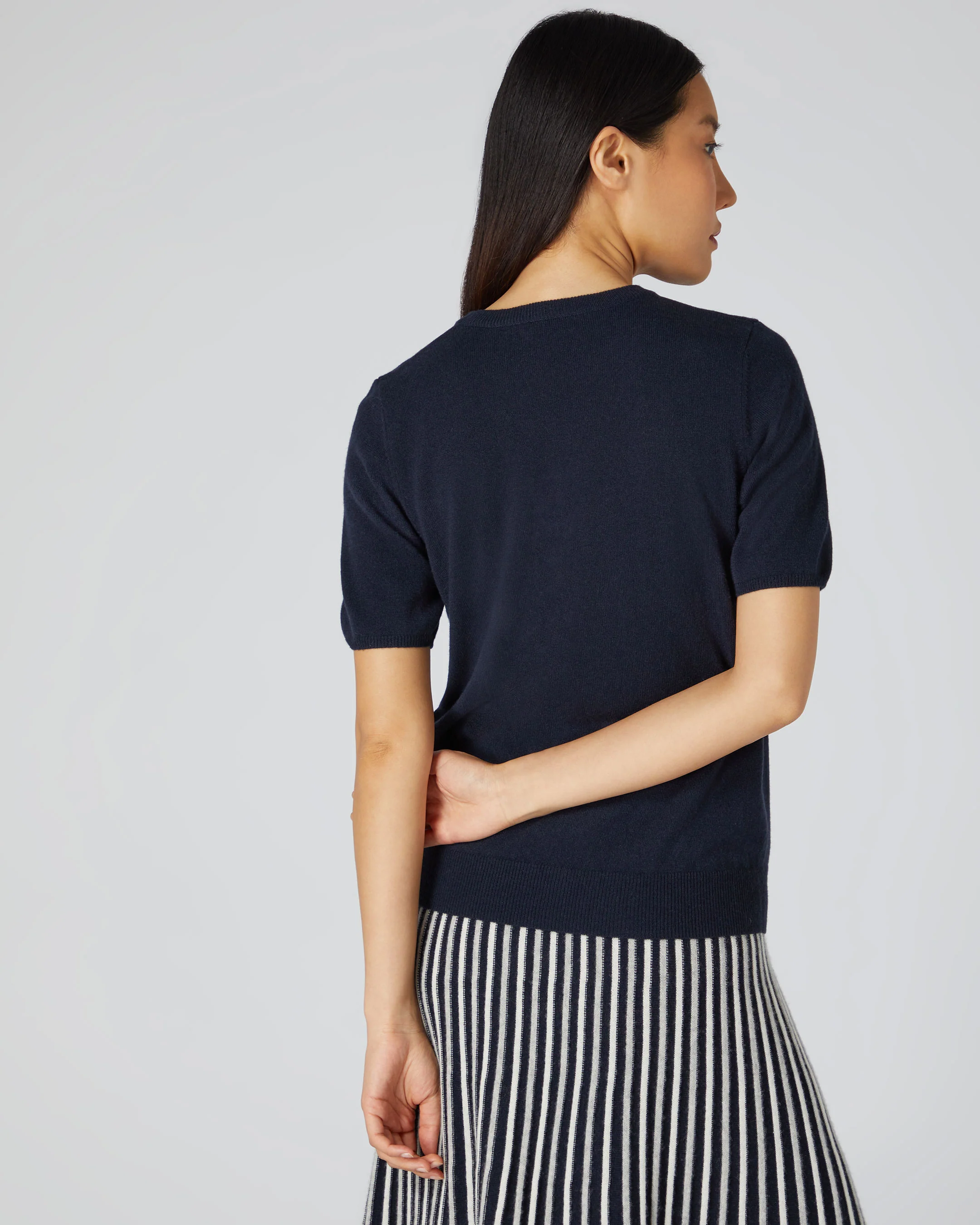 Women's Round Neck Cashmere T-Shirt Navy Blue - Image 4