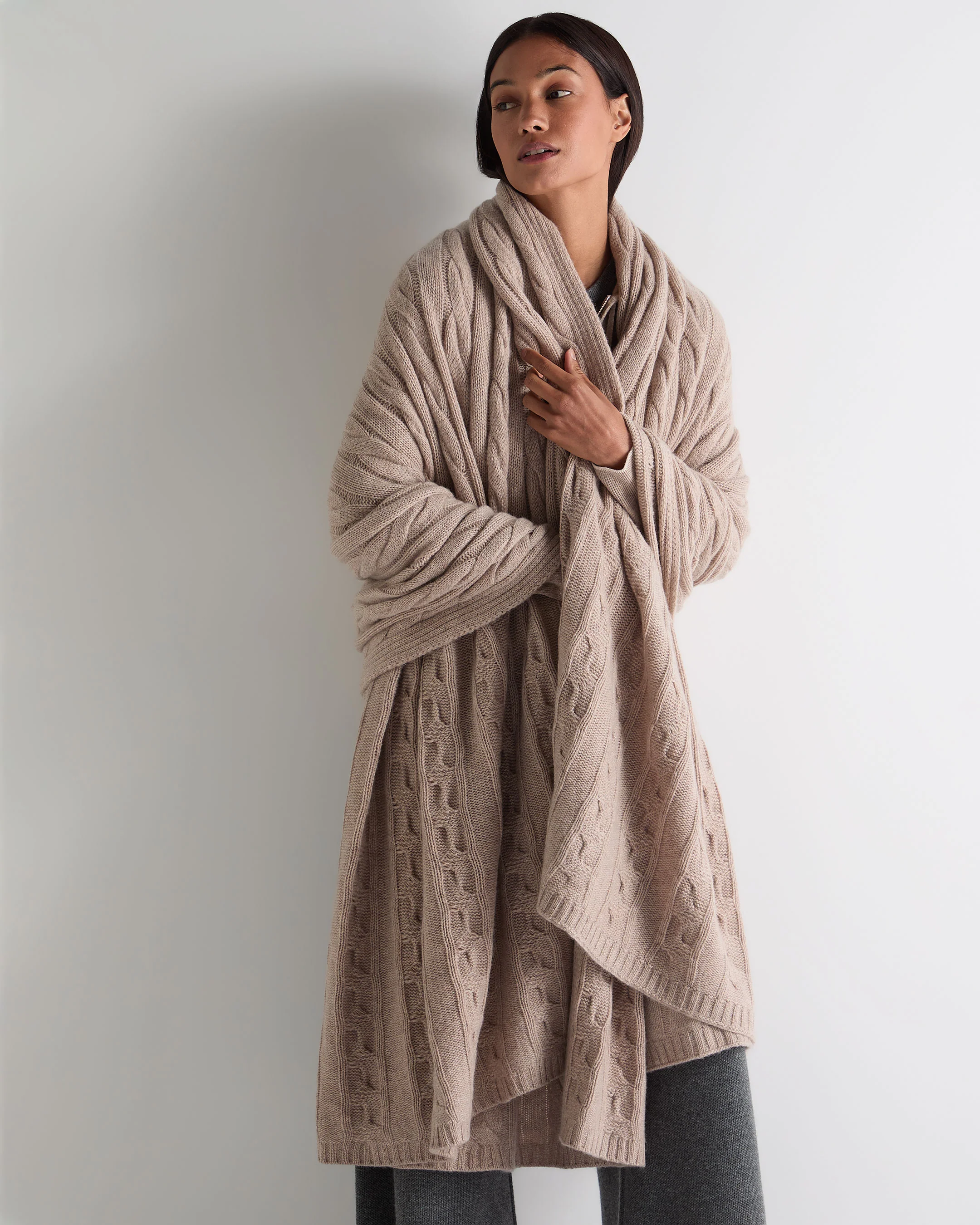 Unisex Cable Cashmere Throw Oatmeal Brown - Image 3