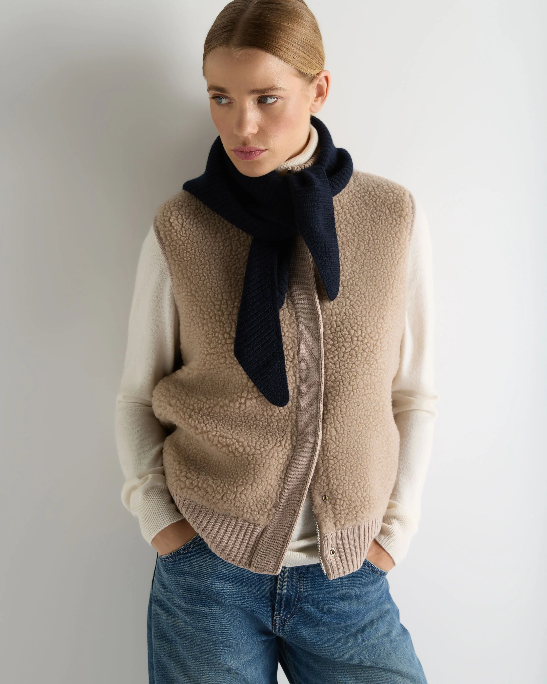 Unisex Ribbed Triangle Cashmere Scarf Navy Blue - Image 3
