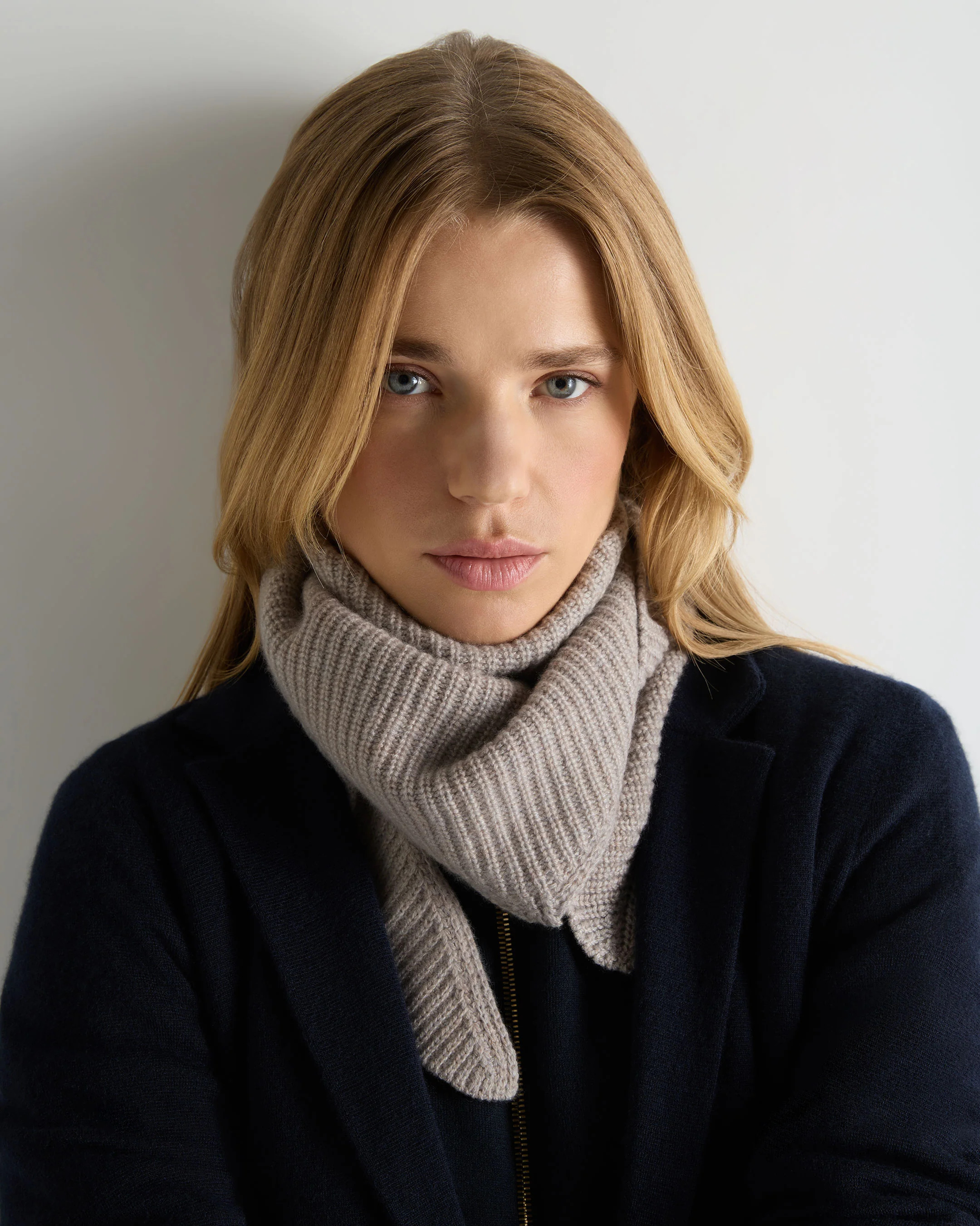 Unisex Ribbed Triangle Cashmere Scarf Oat Grey - Image 3