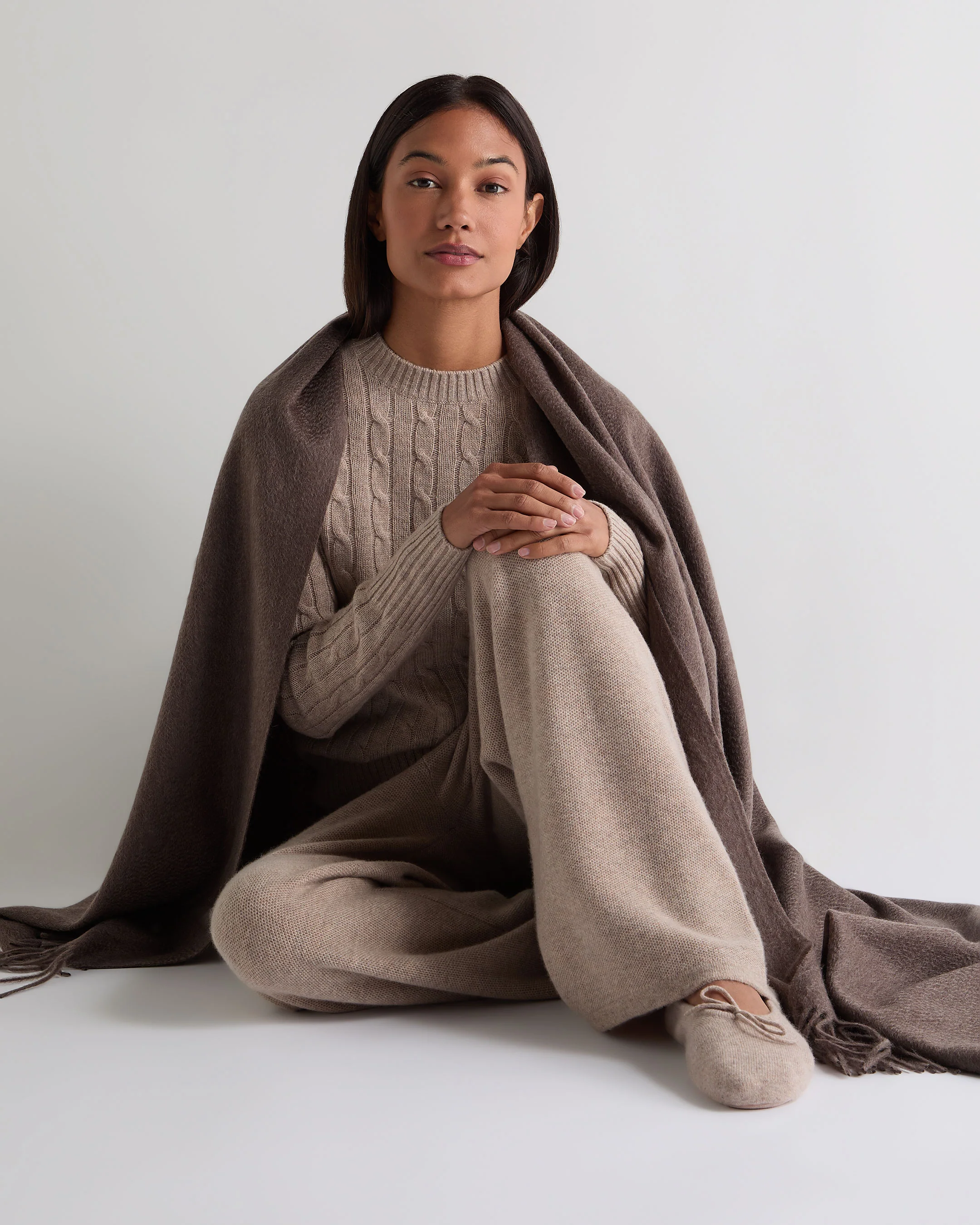 Unisex Woven Cashmere Blanket Otter Brown - Image 3