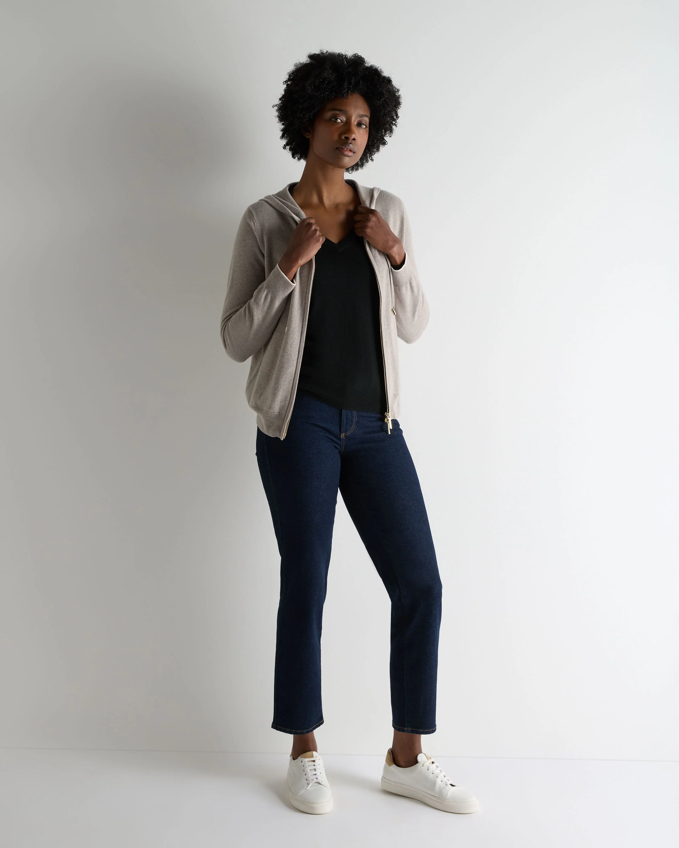 Women's Phoebe V Neck Cashmere Jumper Black - Image 3