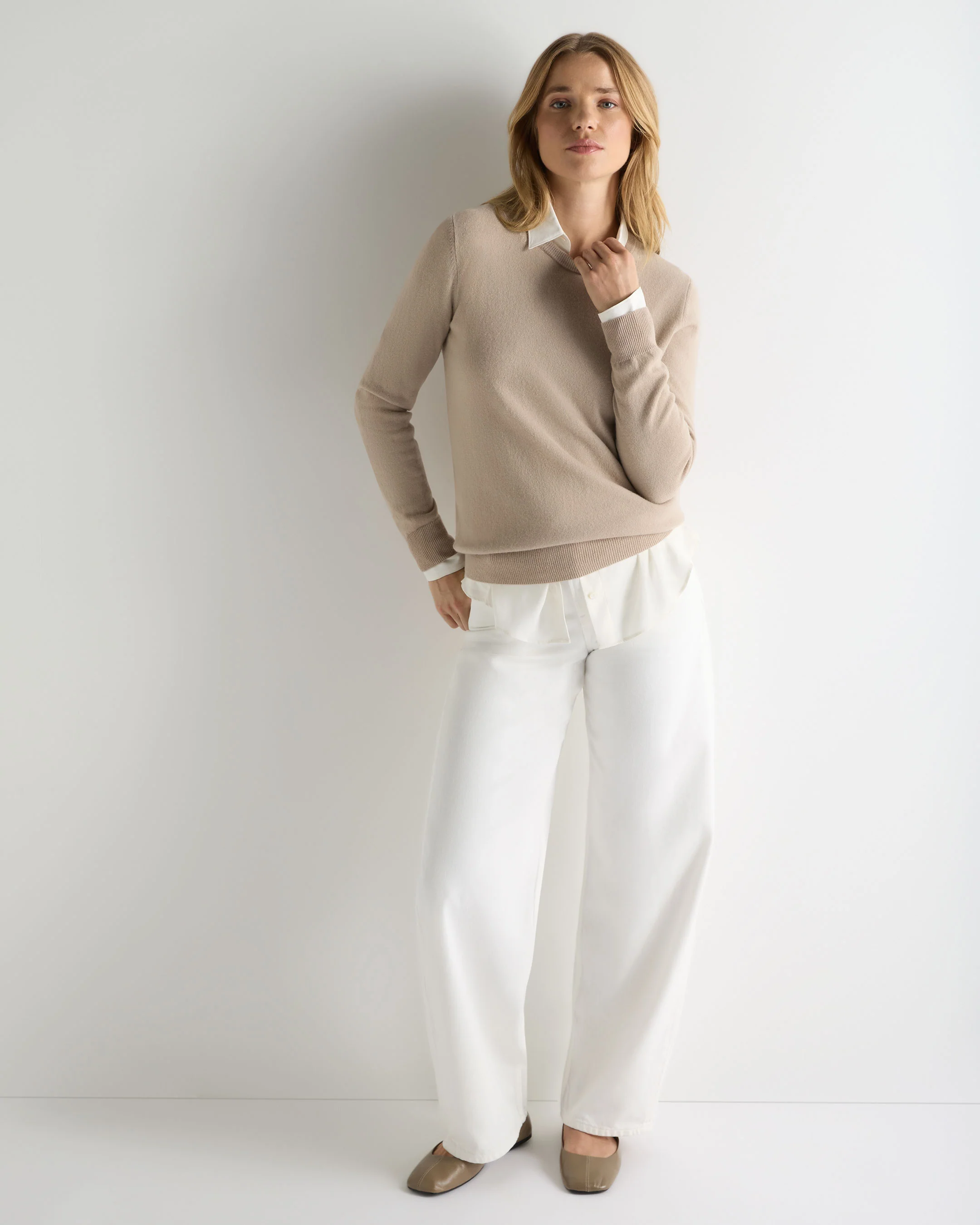 Women's Evie Classic Round Neck Cashmere Jumper Cashew Brown - Image 3