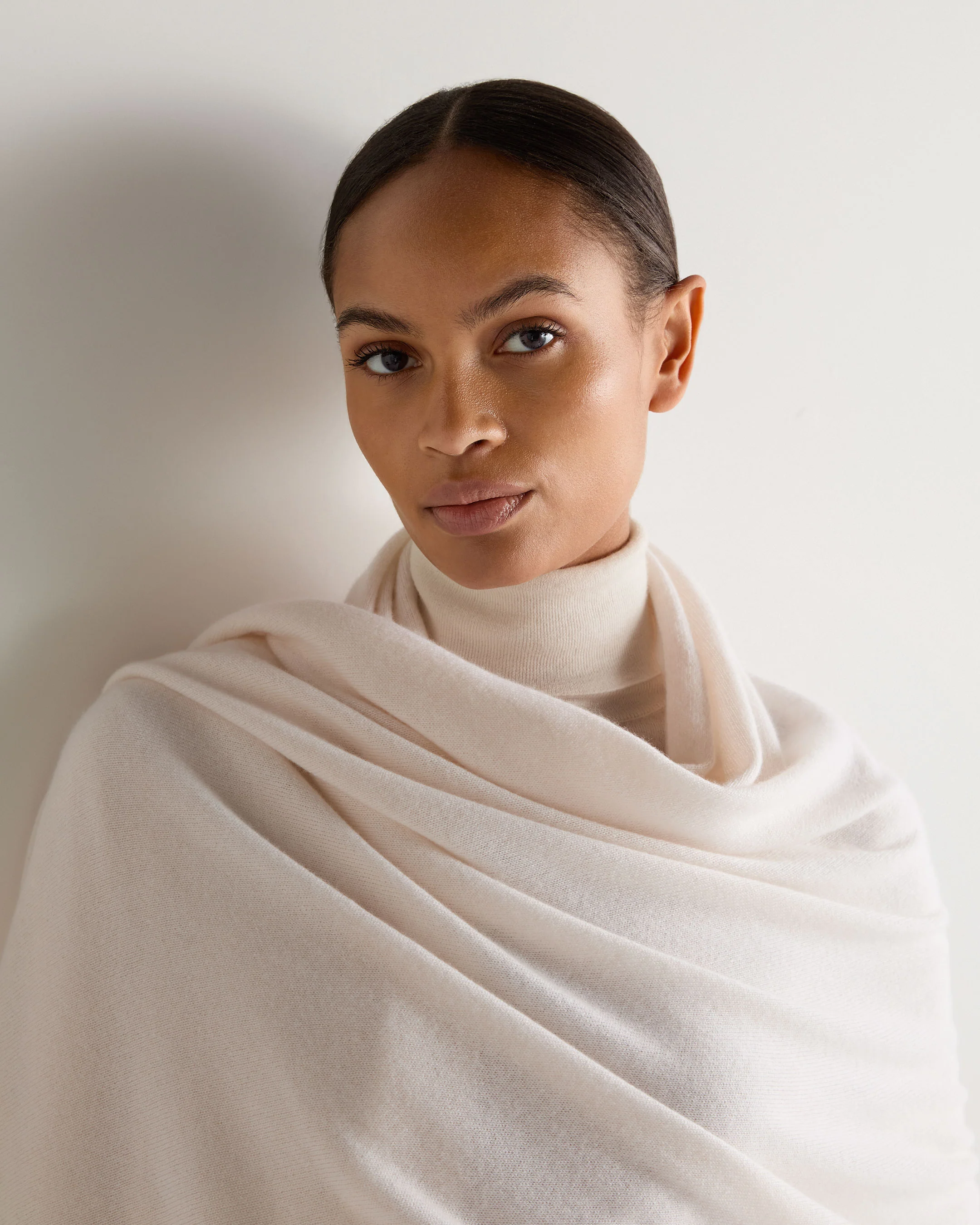 Women's Lightweight Cashmere Shawl New Ivory White - Image 4