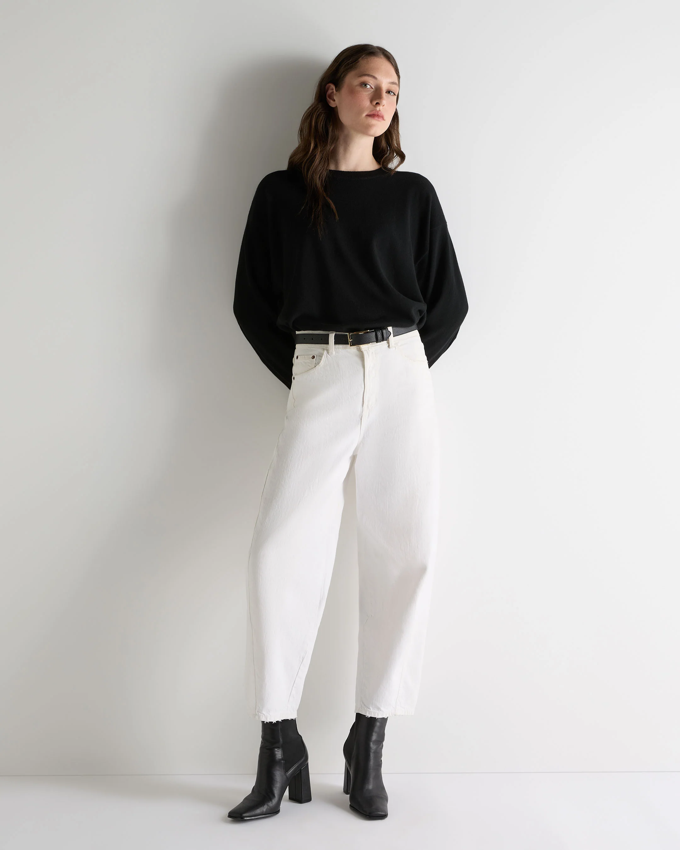 Women's Oversized Round Neck Cashmere Jumper Black - Image 3