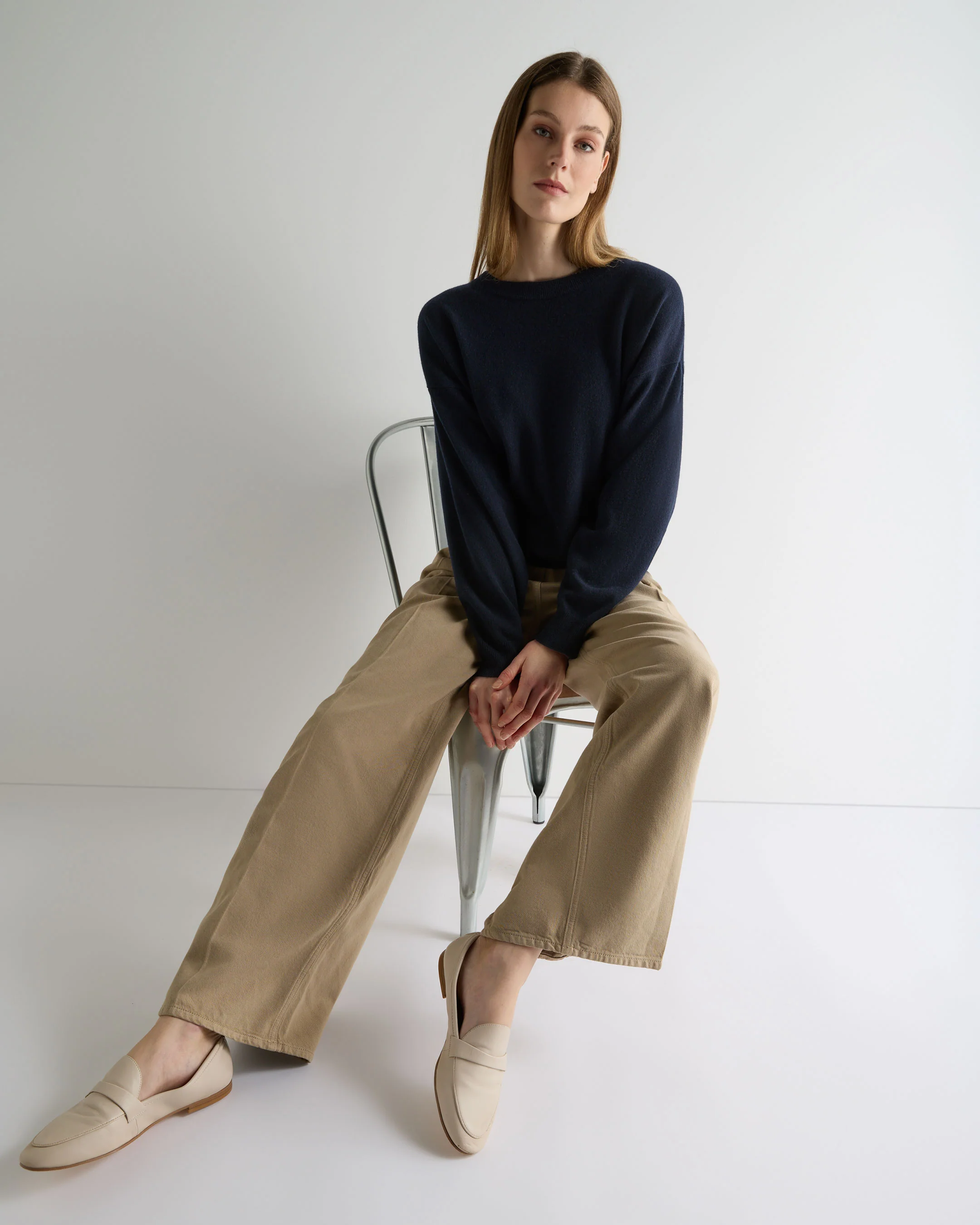 Women's Oversized Round Neck Cashmere Jumper Navy Blue - Image 3
